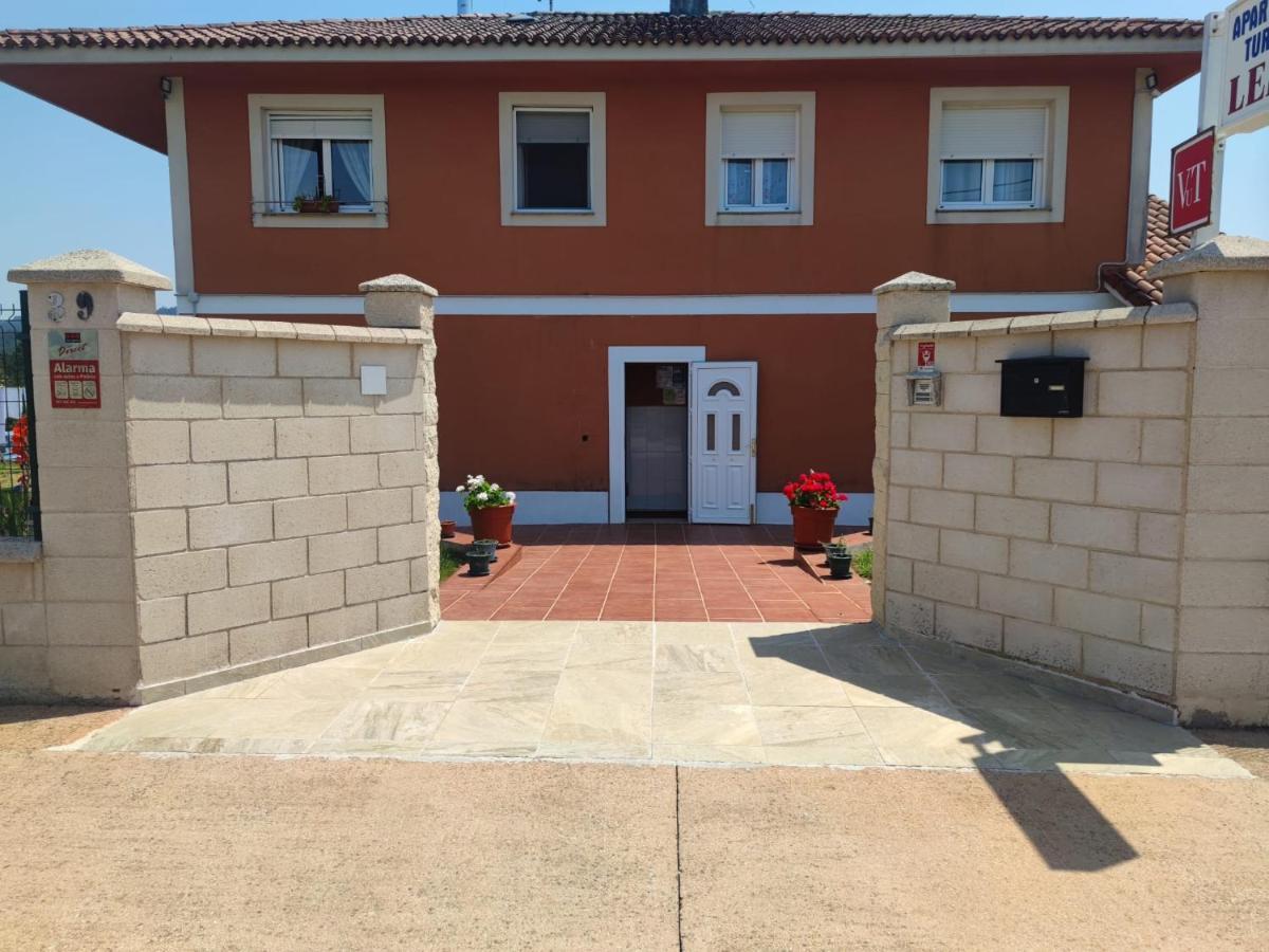 Apartamentos Turisticos Lemos Педрусо Экстерьер фото